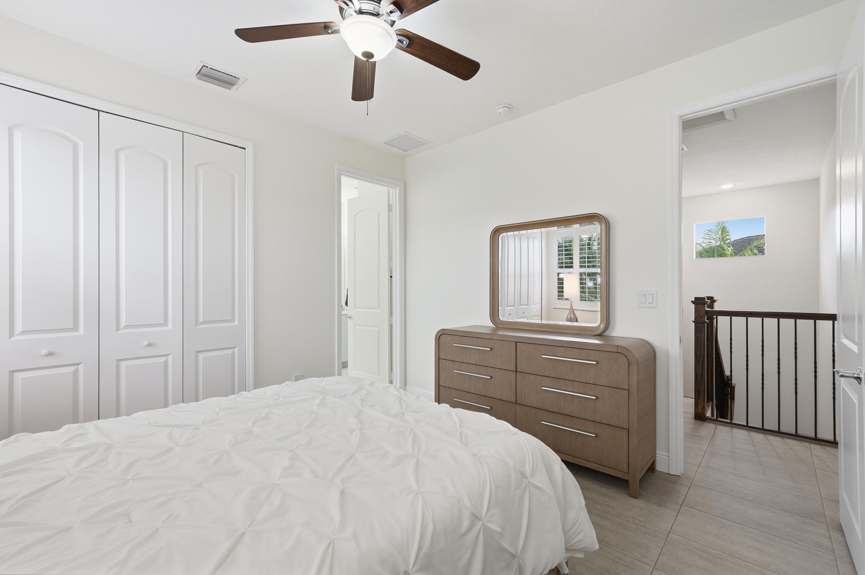 VENETIAN PARC - Residential