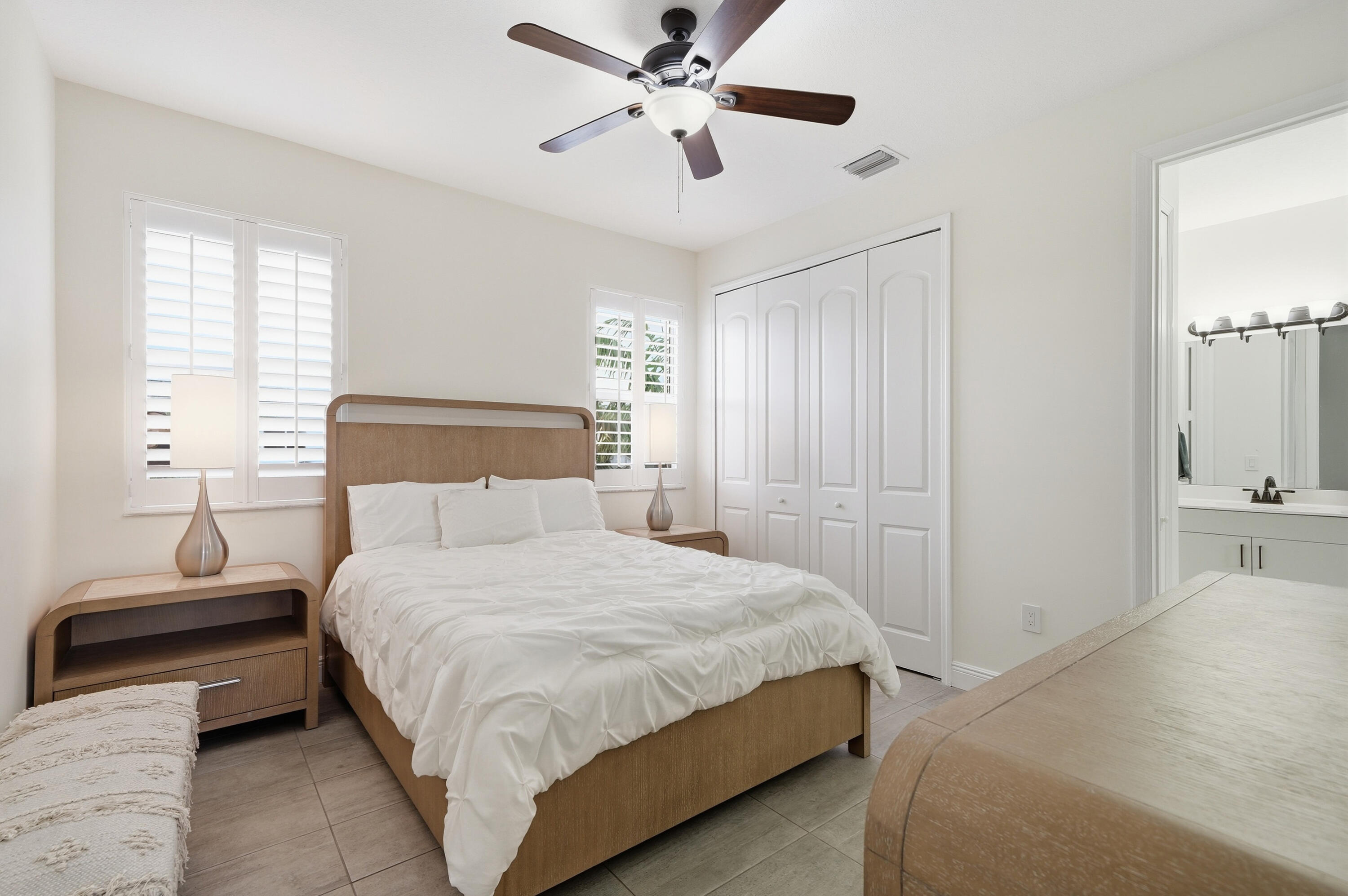 VENETIAN PARC - Residential