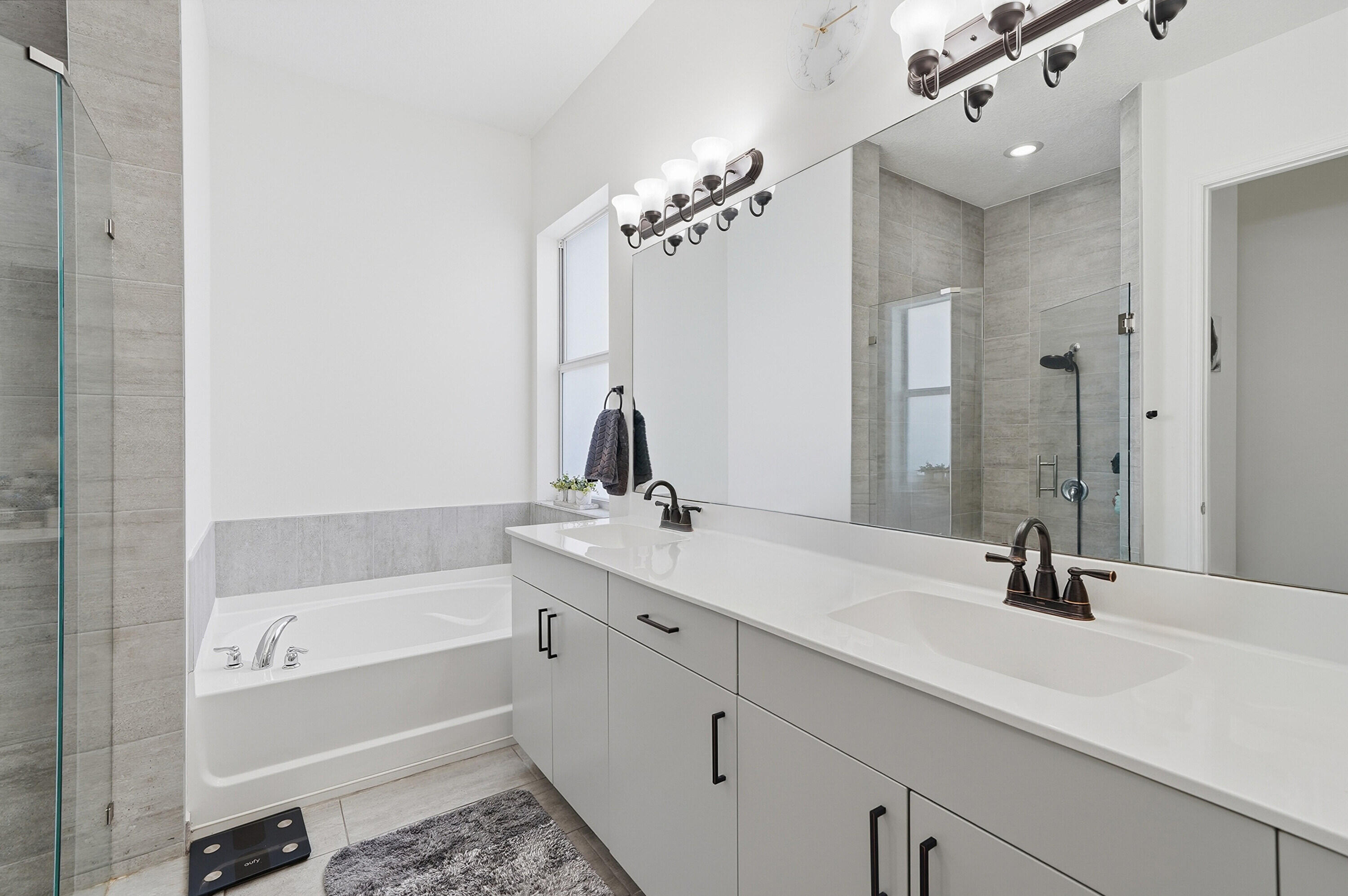 VENETIAN PARC - Residential