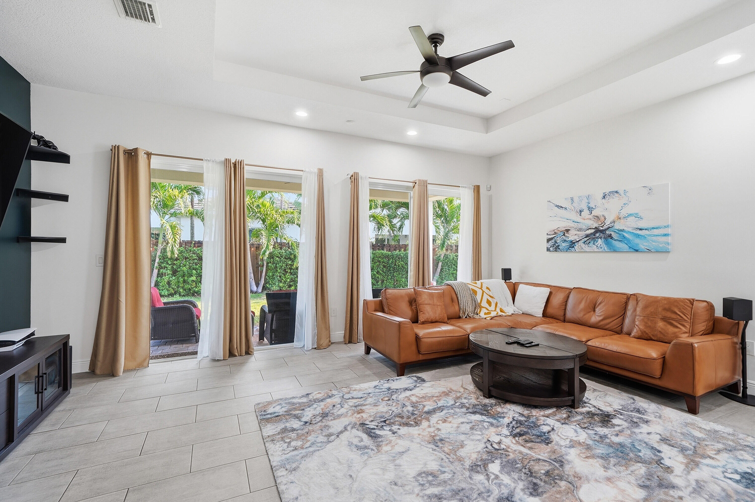 VENETIAN PARC - Residential