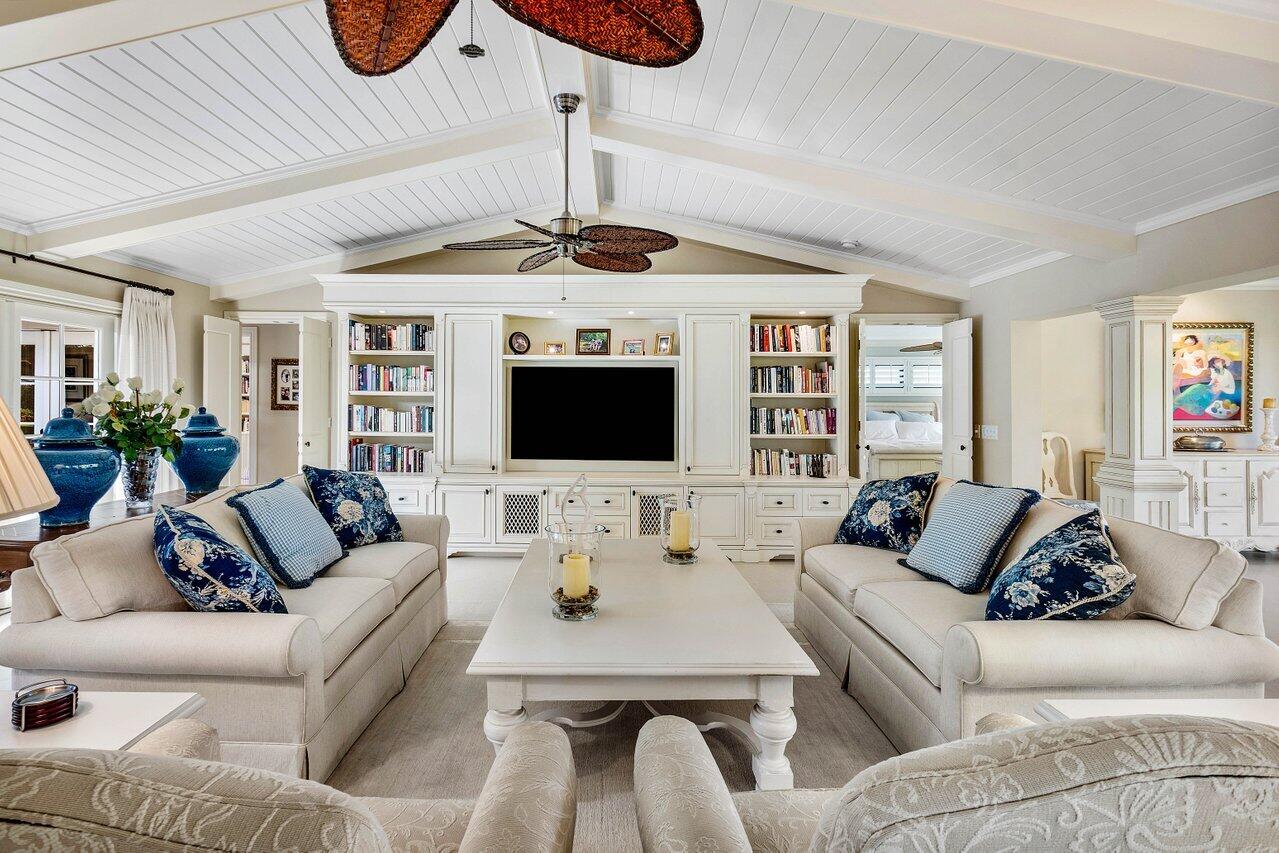 3509 Royal Tern Lane