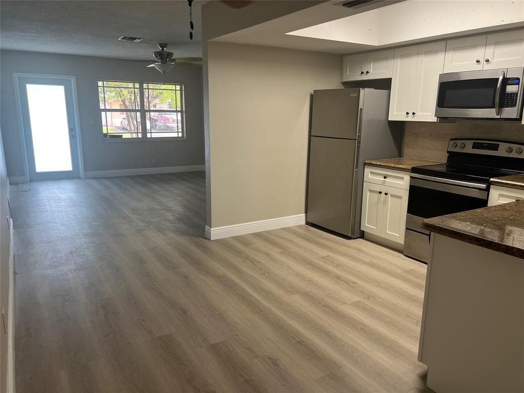 Photo of 420 SE 13th Drive, Deerfield Beach, FL 33441 (MLS # B26063831)