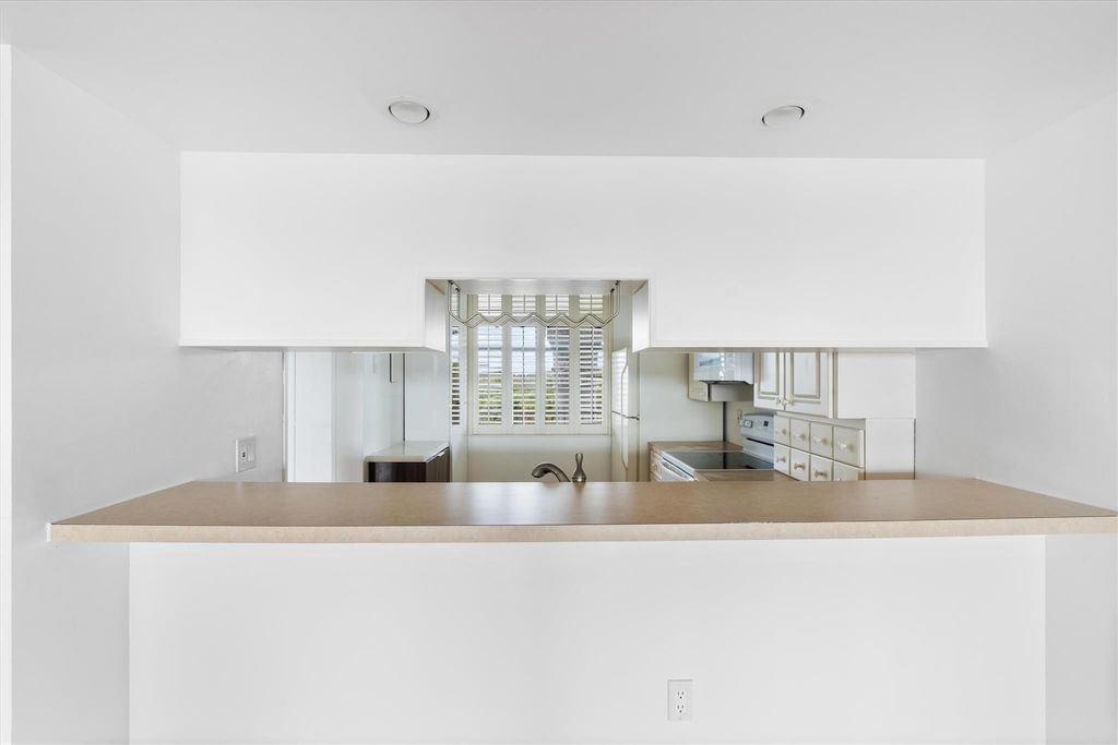 Photo of 1520 Whitehall Drive #404, Davie, FL 33324 (MLS # F10462624)