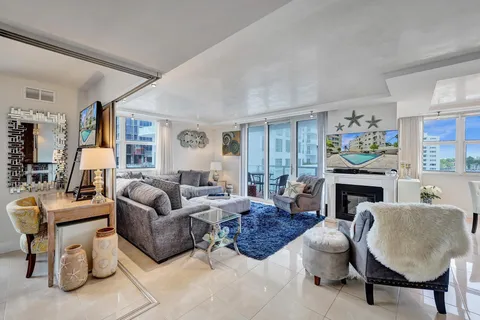 209 N Fort Lauderdale Beach Blvd Unit 5C, Fort Lauderdale, FL 33304 - MLS#: F10459267