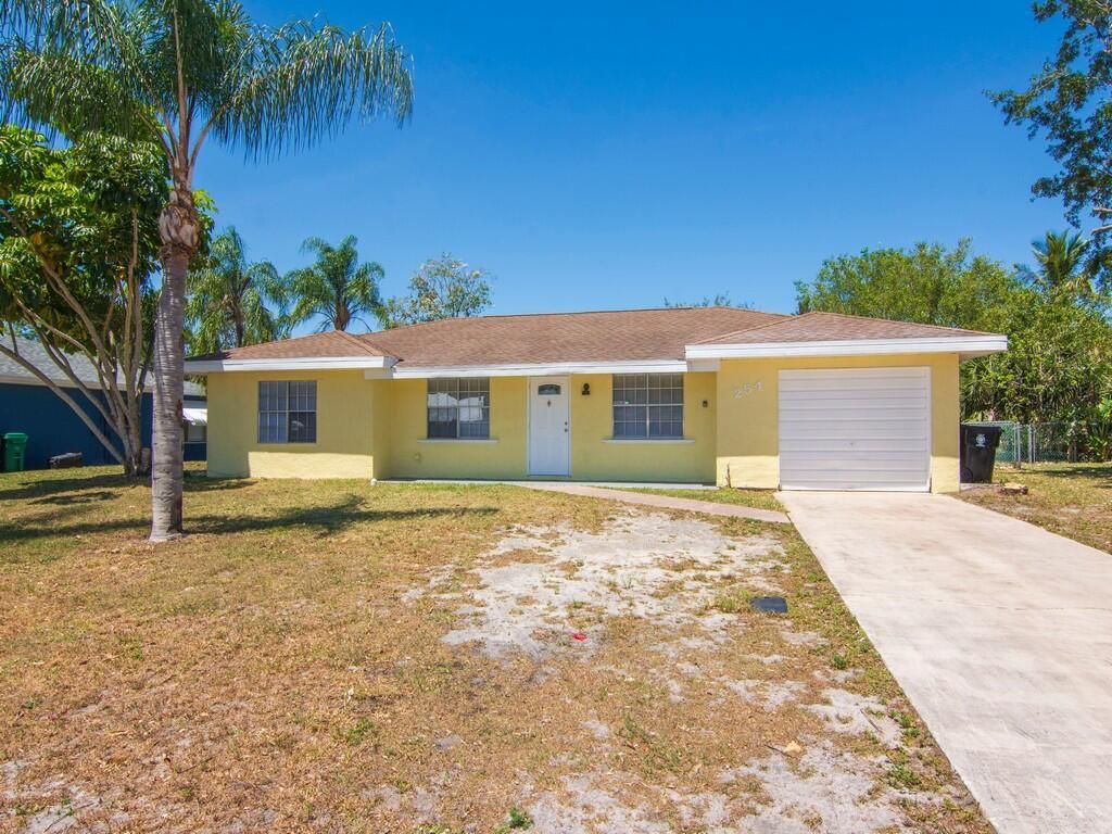Photo of 254 SW Bridgeport Drive, Port Saint Lucie, FL 34953 (MLS # R10979285)