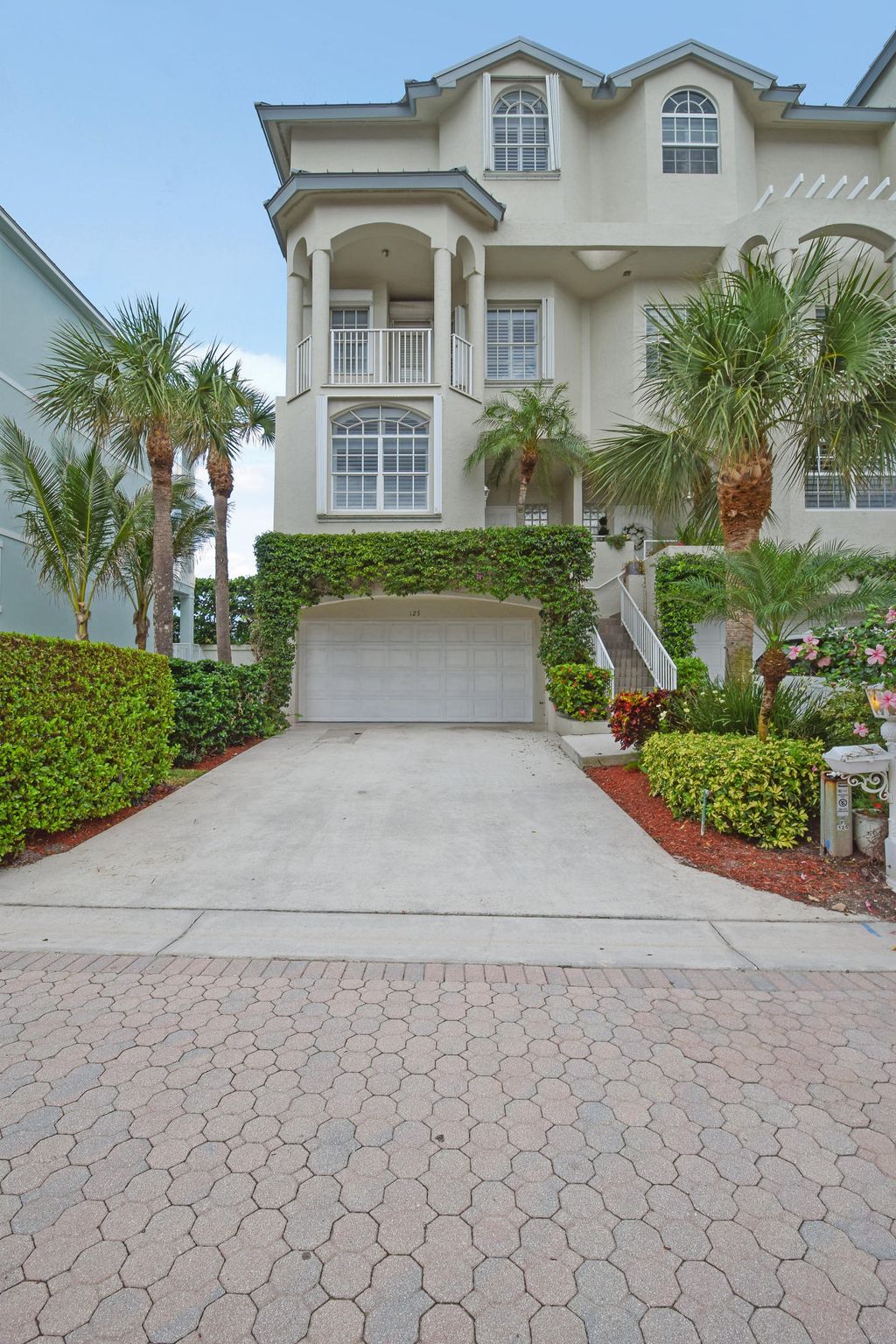 Photo of 125 Ocean Key Way, Jupiter, FL 33477 (MLS # R10807249)