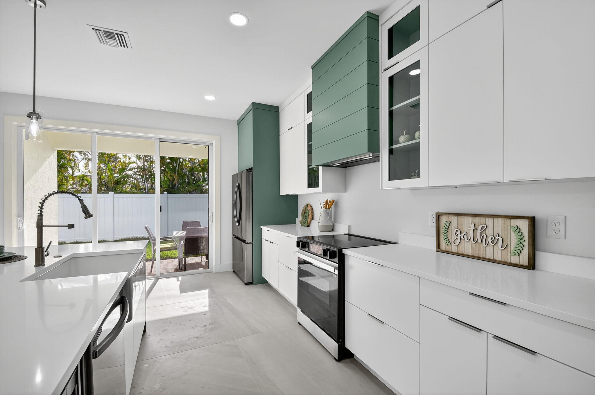 PINE GARDENS - Residential