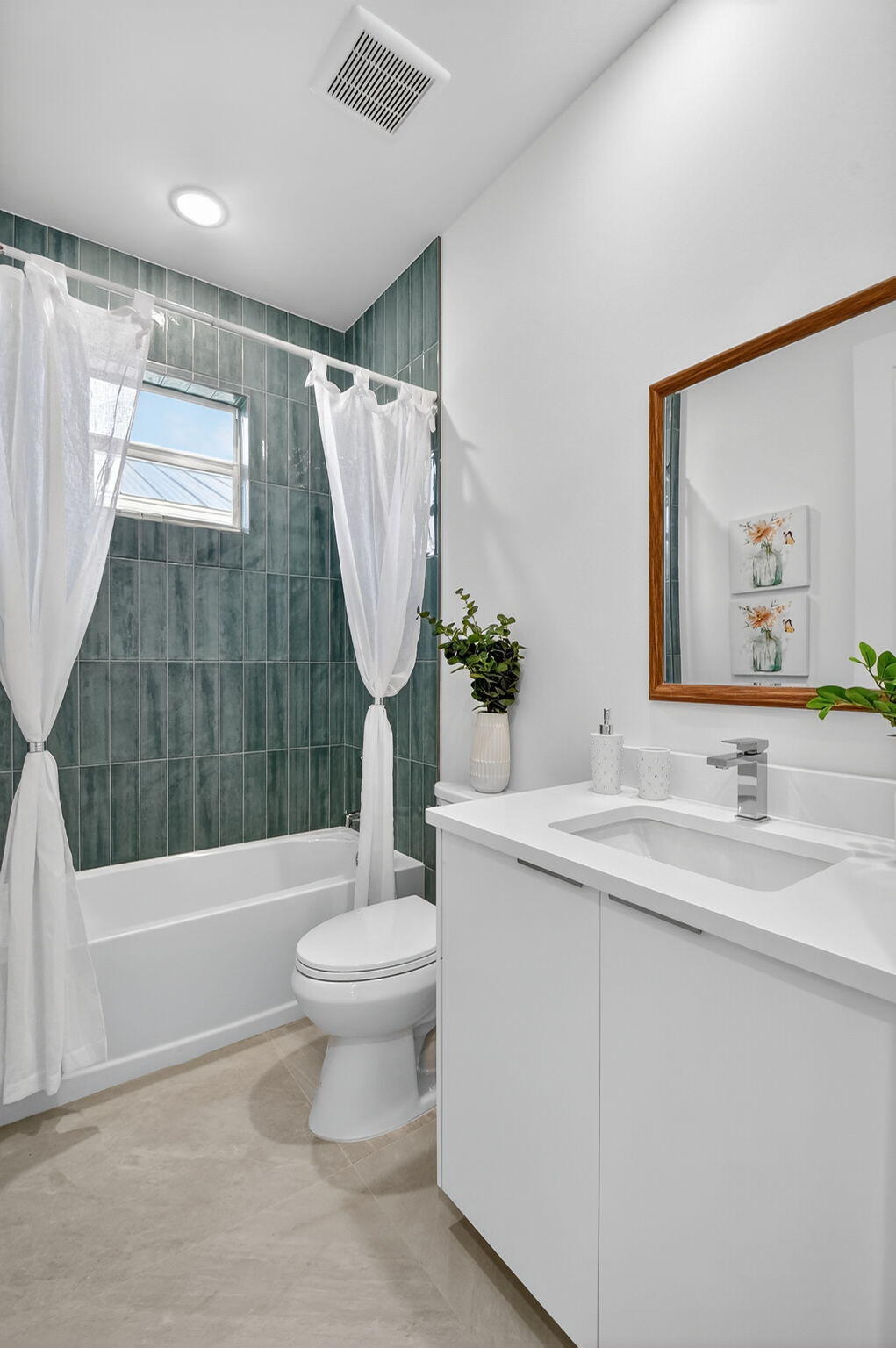 PINE GARDENS - Residential