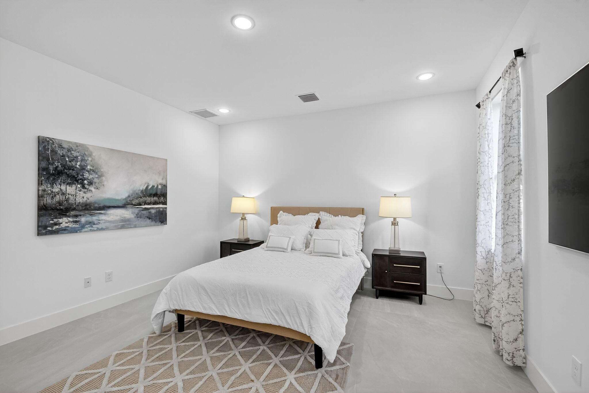 PINE GARDENS - Residential