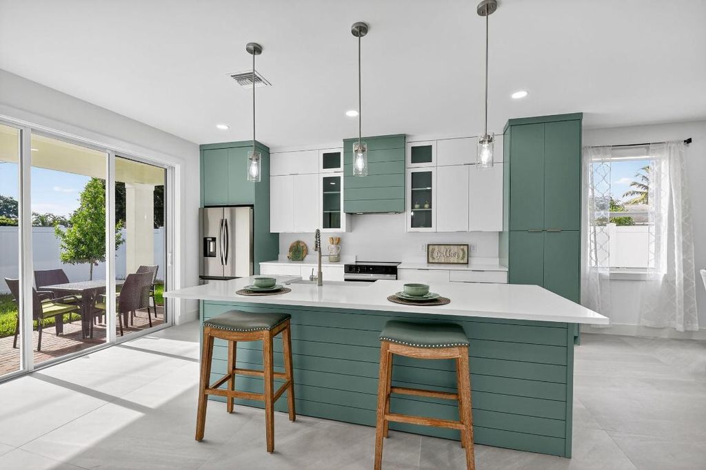 Photo of 601 N Loxahatchee Drive, Jupiter, FL 33458 (MLS # R11121248)