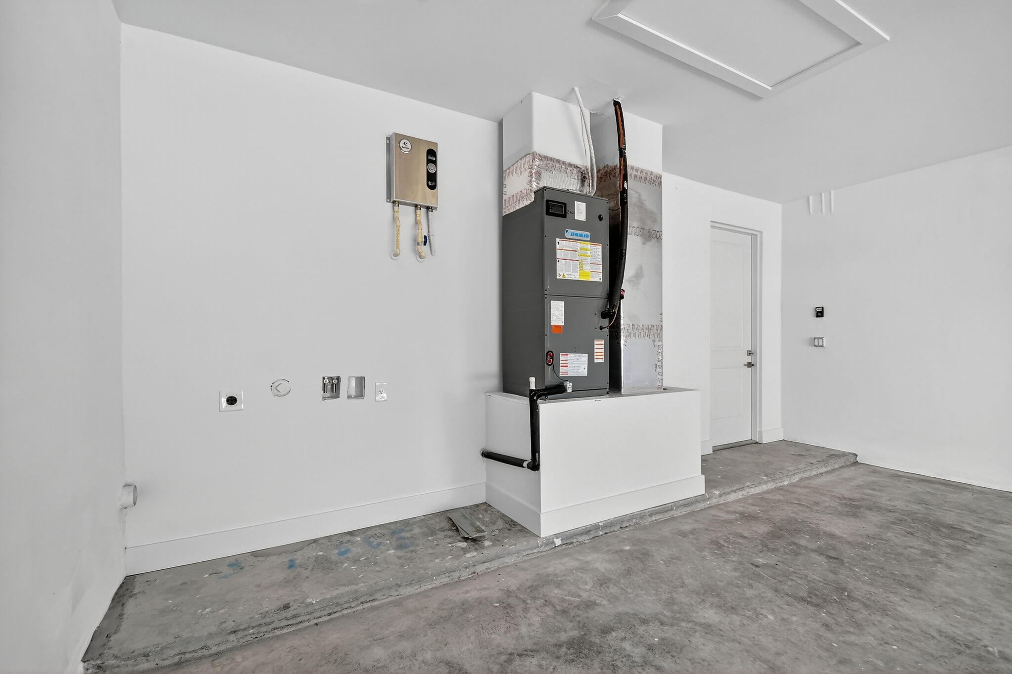 PINE GARDENS - Residential