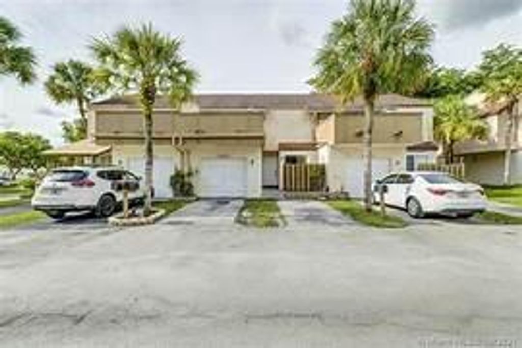 Photo of 8205 NW 9th Ct #1, Plantation, FL 33324 (MLS # F10528925)