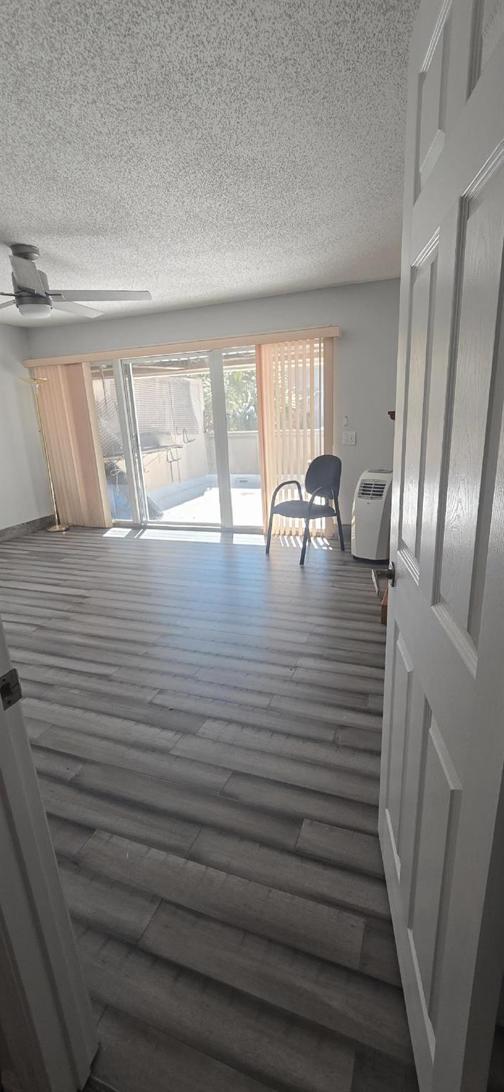 Townhouses at Jacaranda - Residential