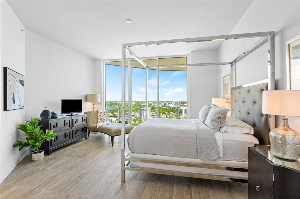 FOUR SEASONS - Residential Lease