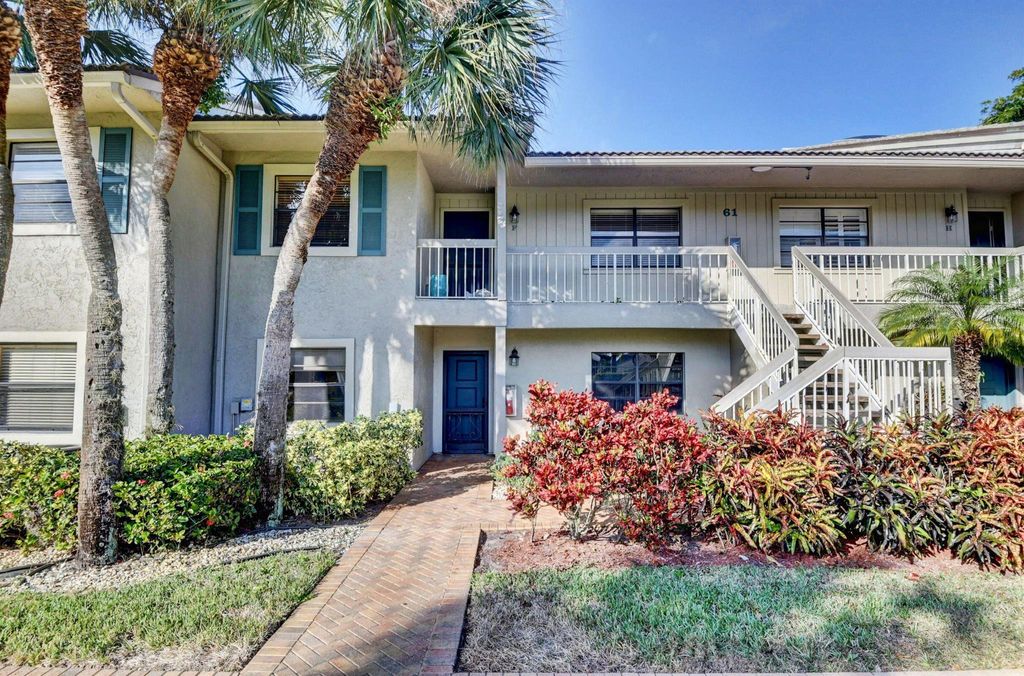Photo of 61 Eastgate Drive #E, Boynton Beach, FL 33436 (MLS # R11064439)