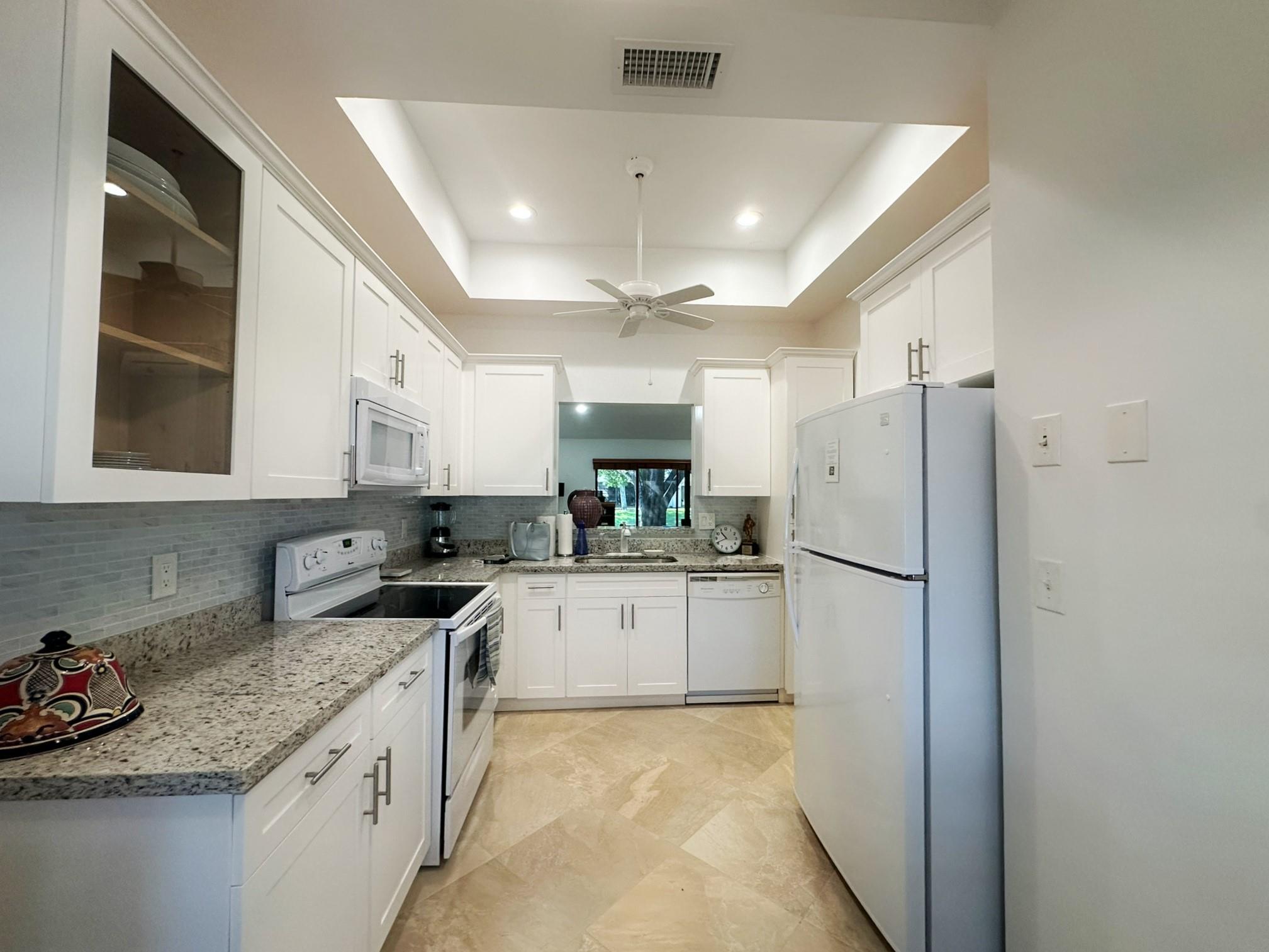 10980 Lake Front Pl 10980