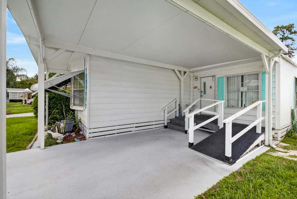 Photo of 40 Montilla Way, Port Saint Lucie, FL 34952 (MLS # B26061659)