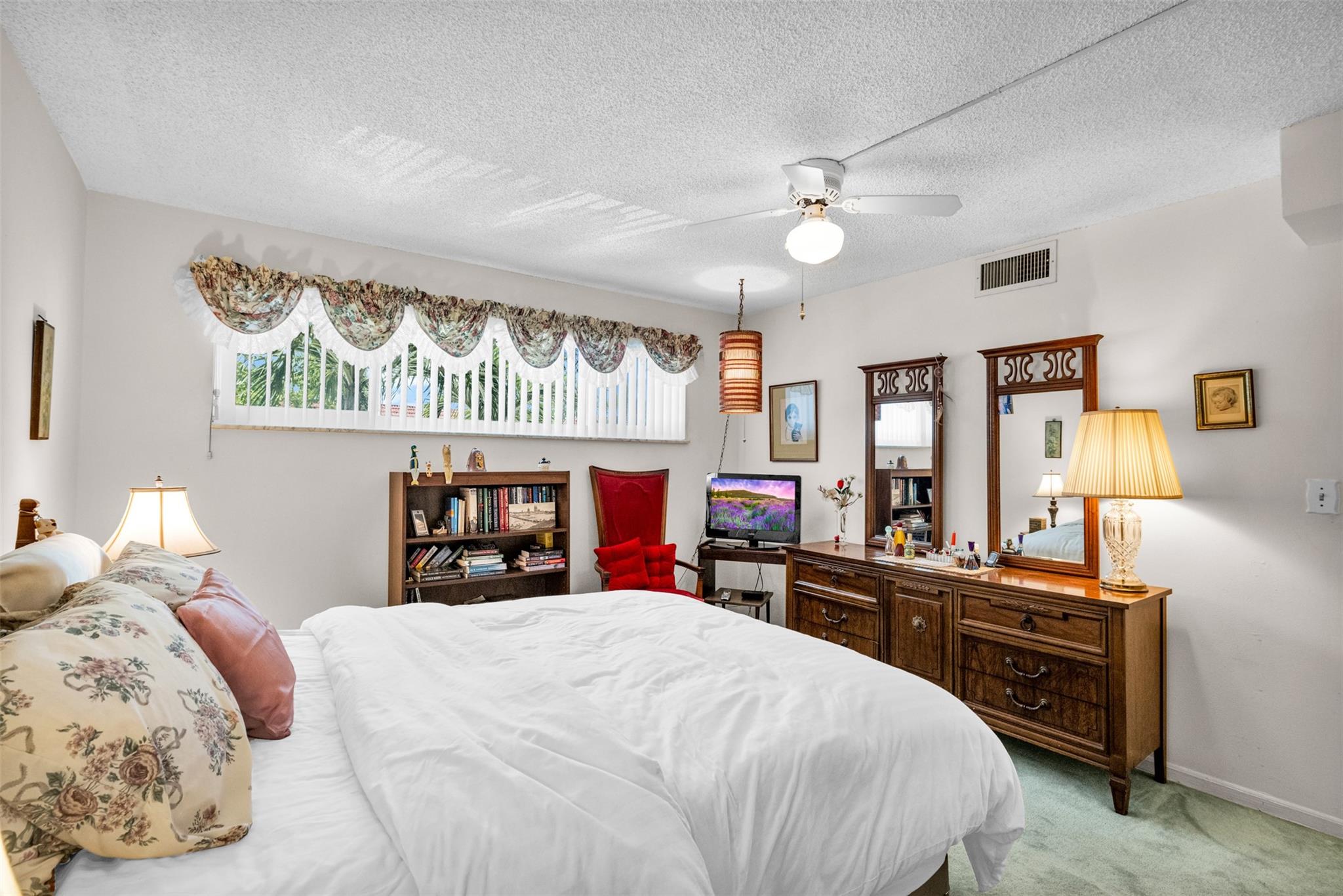 HOLLYBROOK GOLF AND TENNI - Residential