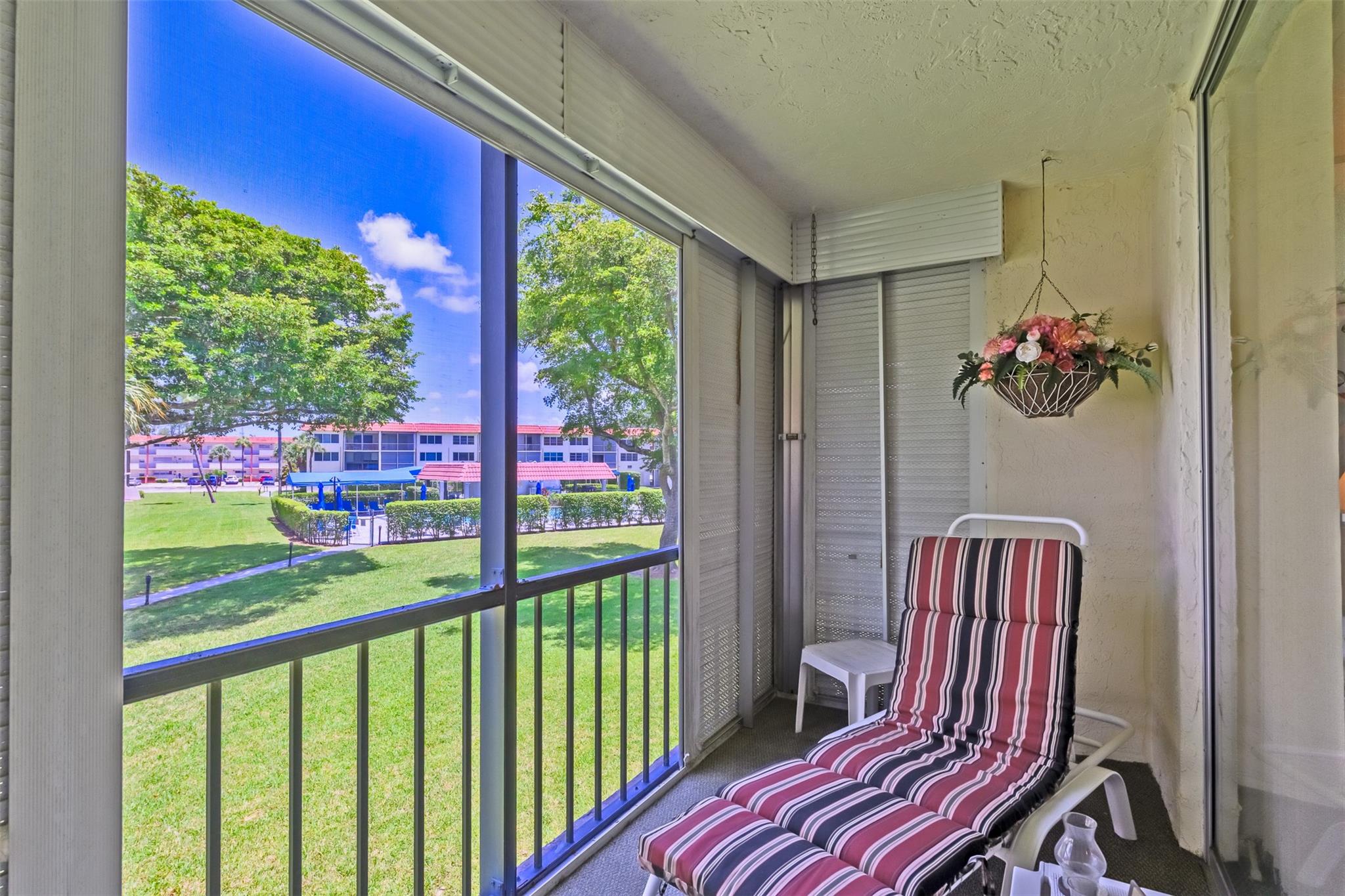 HOLLYBROOK GOLF AND TENNI - Residential