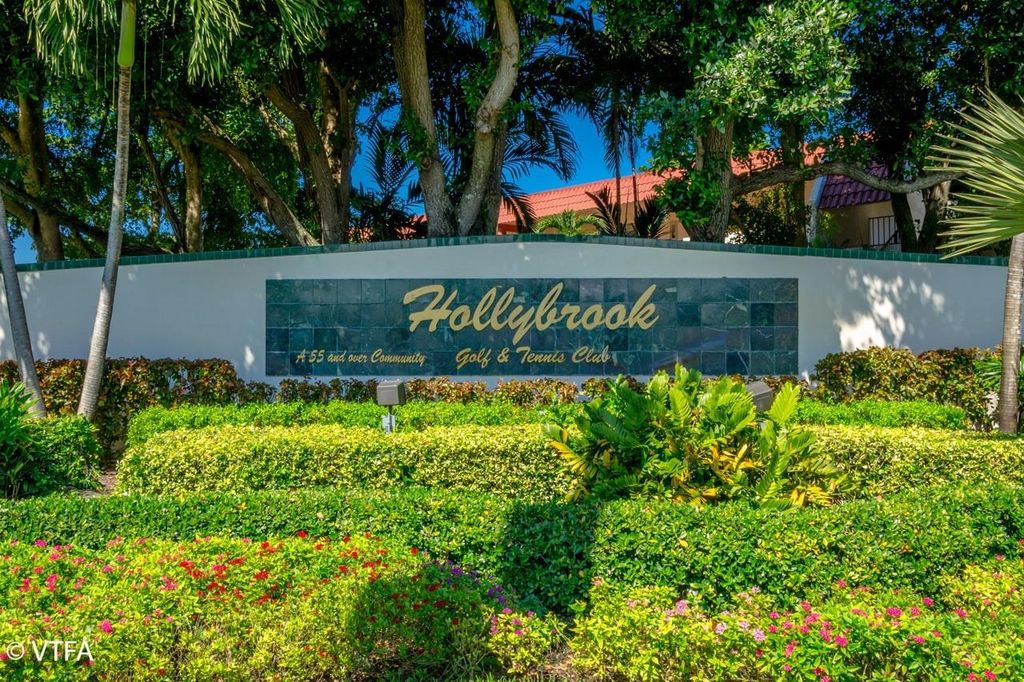 Photo of 9511 N Hollybrook Lake Dr #207, Pembroke Pines, FL 33025 (MLS # F10514984)