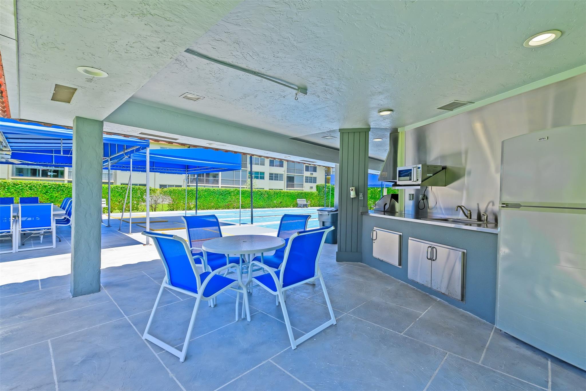 HOLLYBROOK GOLF AND TENNI - Residential