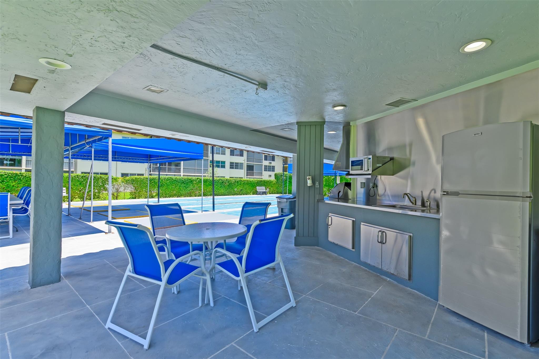 HOLLYBROOK GOLF AND TENNI - Residential