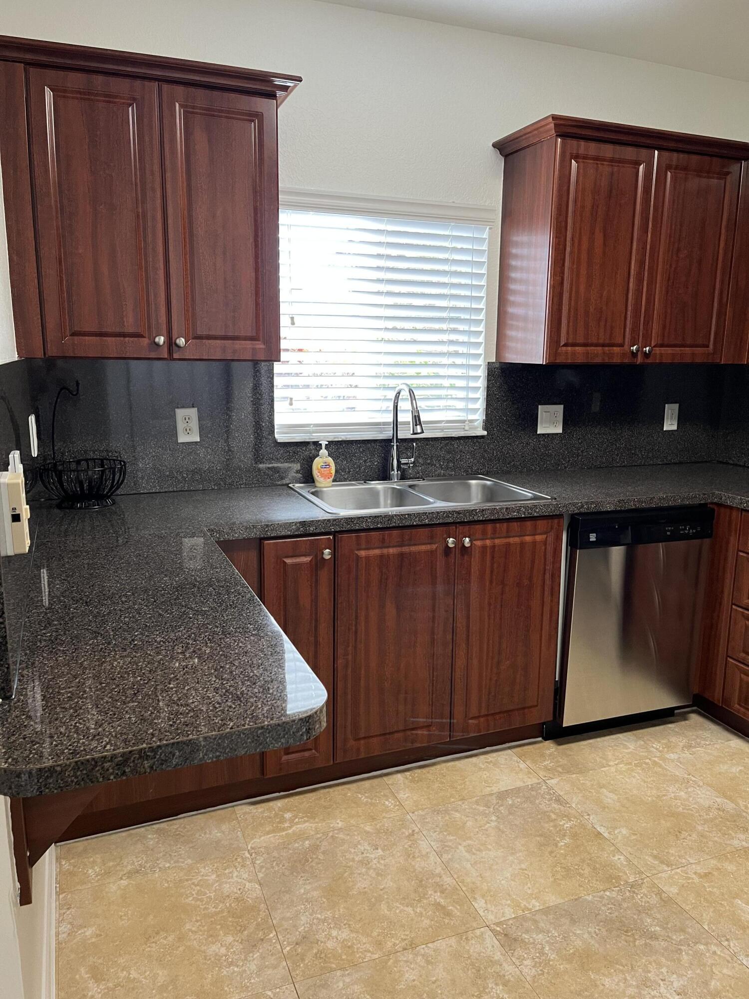SUNRISE GOLF VILLAGE SECTION 24 - Residential Lease