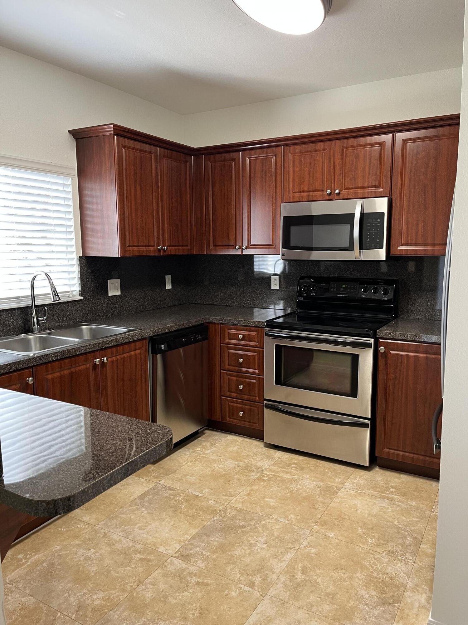 SUNRISE GOLF VILLAGE SECTION 24 - Residential Lease