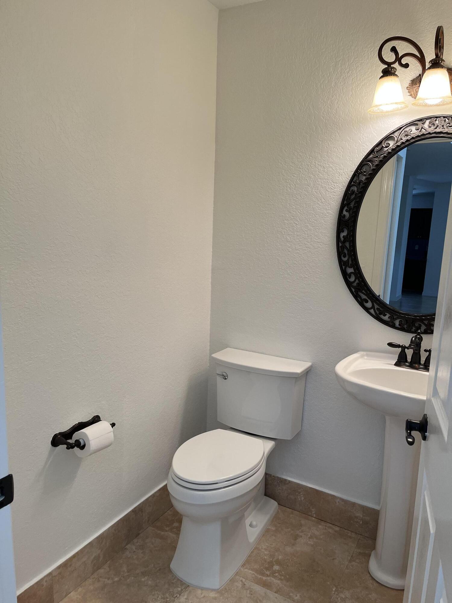 SUNRISE GOLF VILLAGE SECTION 24 - Residential Lease
