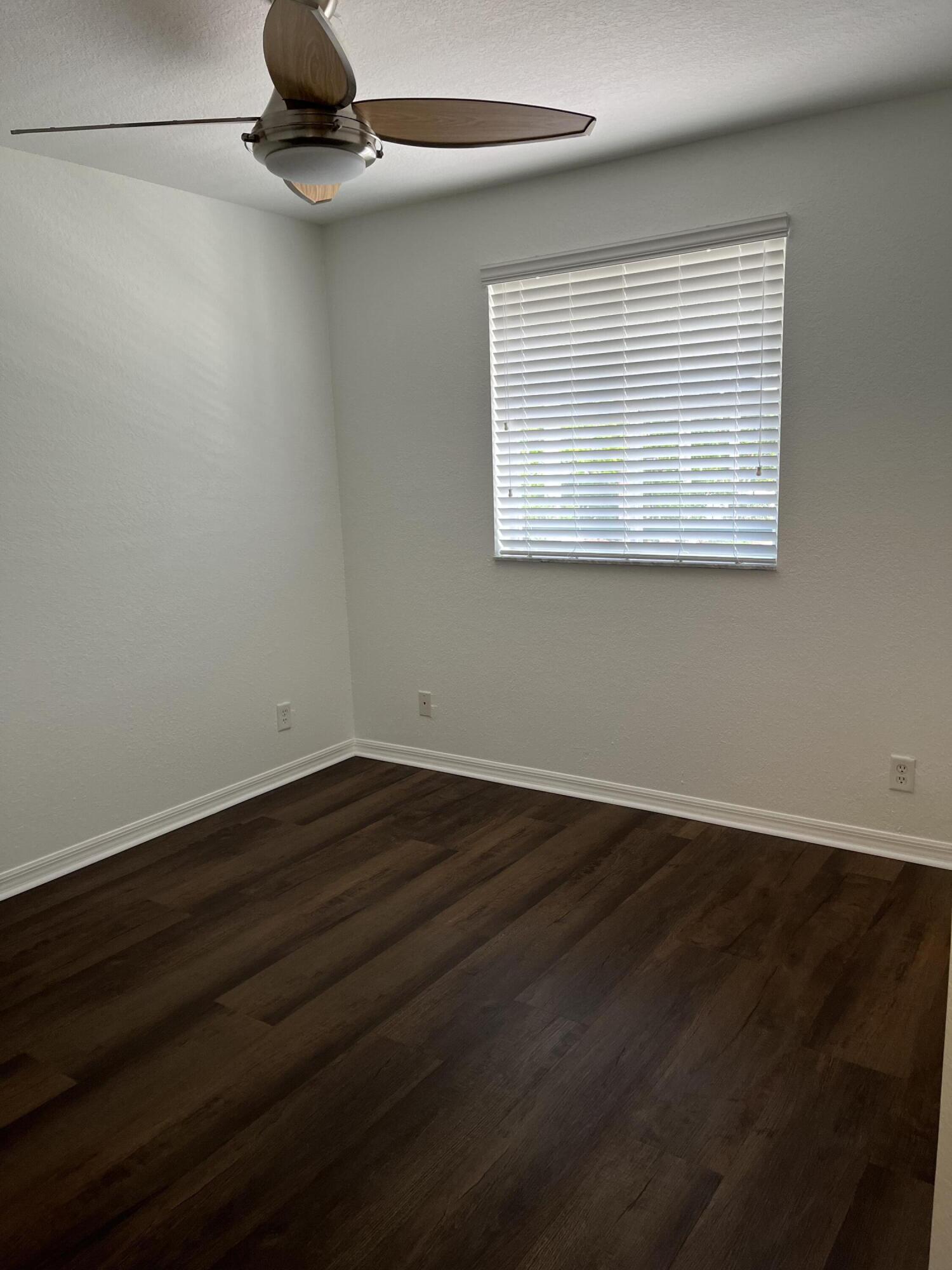 SUNRISE GOLF VILLAGE SECTION 24 - Residential Lease