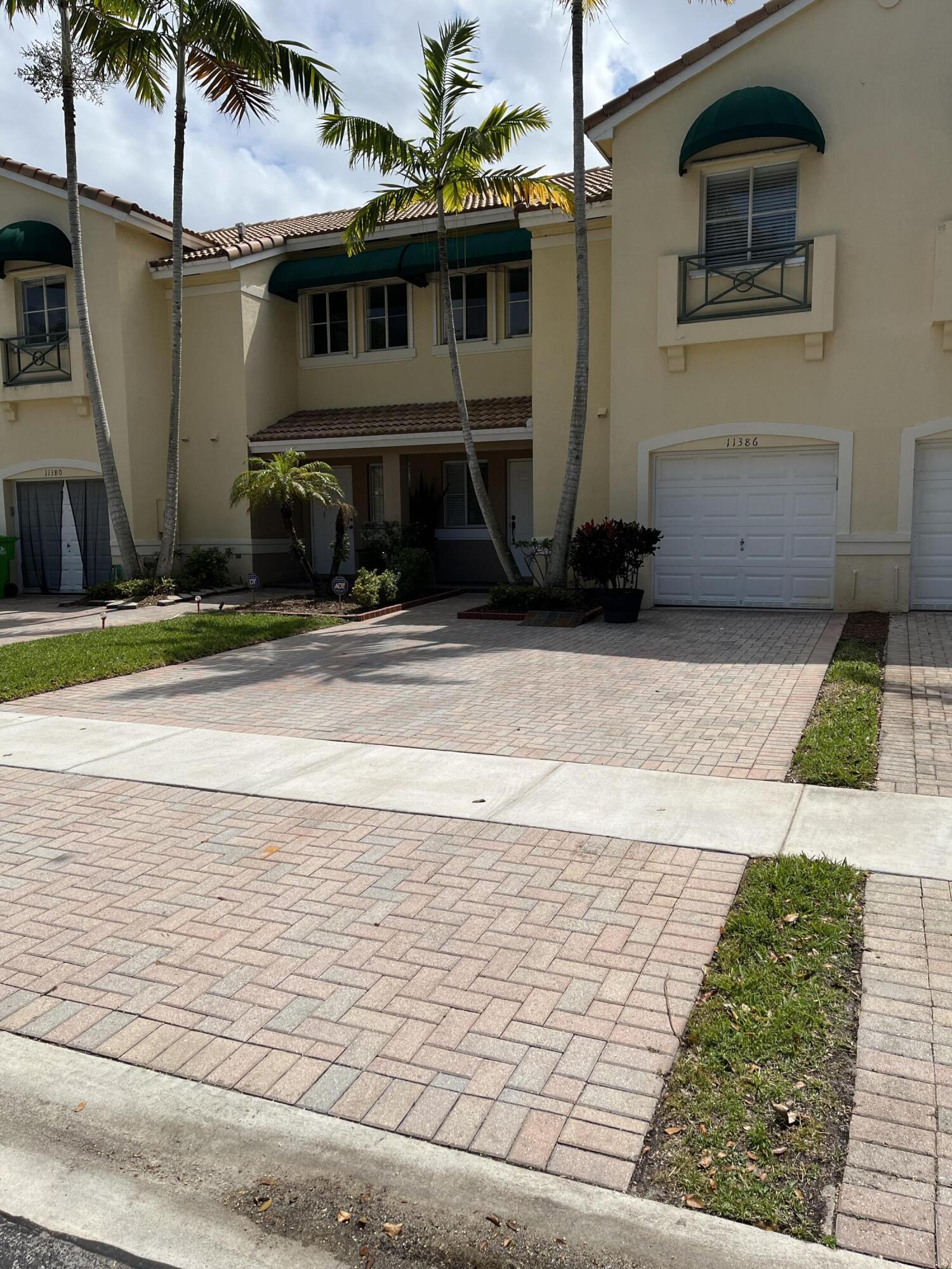 SUNRISE GOLF VILLAGE SECTION 24 - Residential Lease