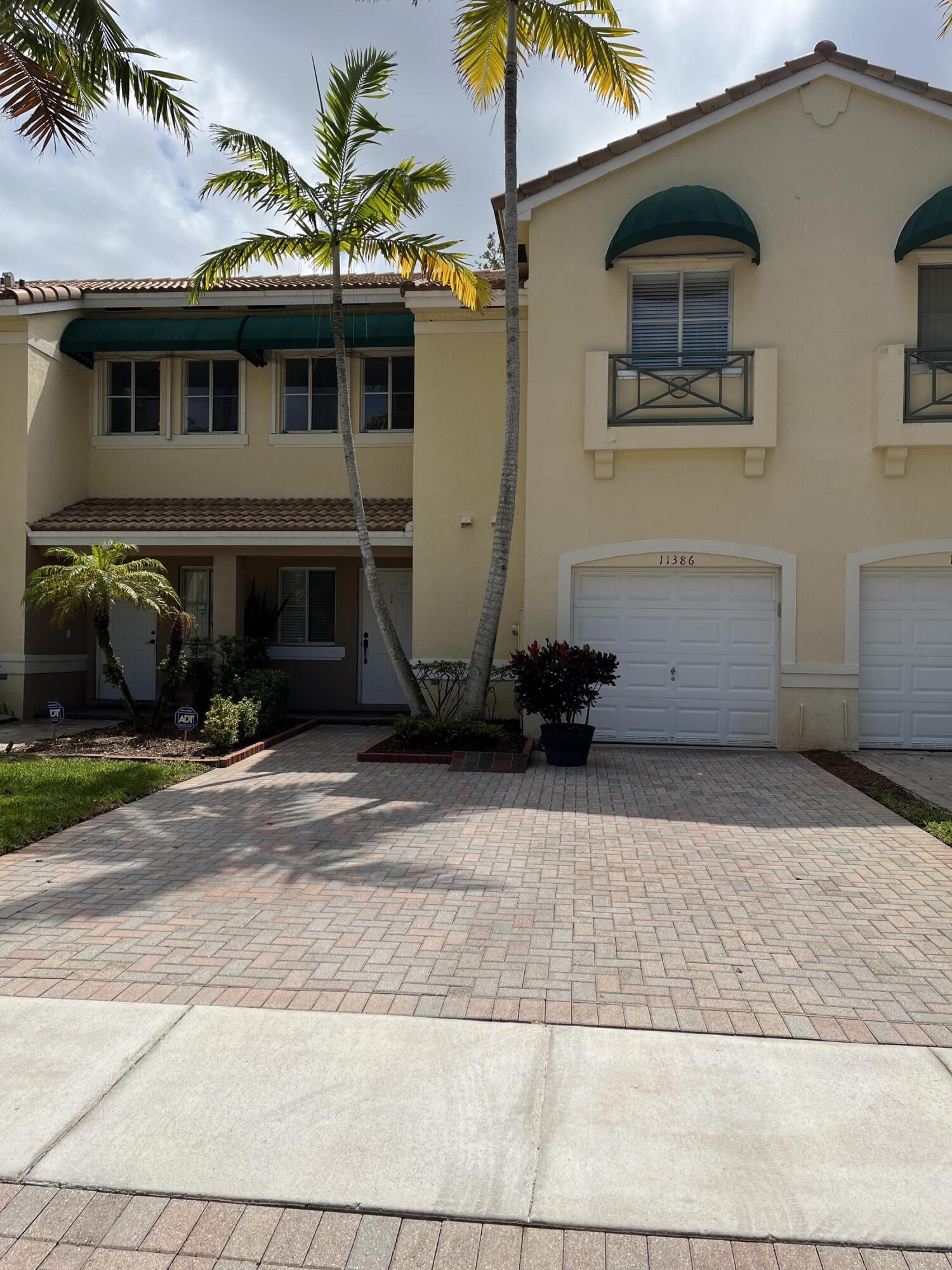 SUNRISE GOLF VILLAGE SECTION 24 - Residential Lease