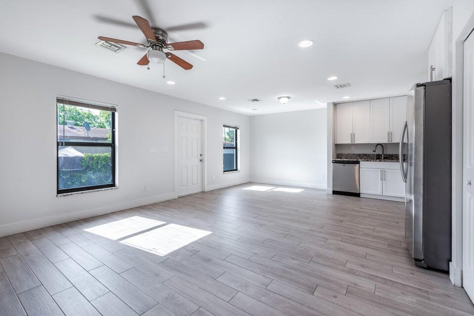 MERLIN PARK REVISED - Residential Lease
