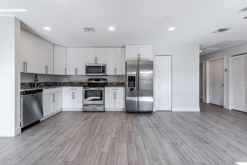 MERLIN PARK REVISED - Residential Lease
