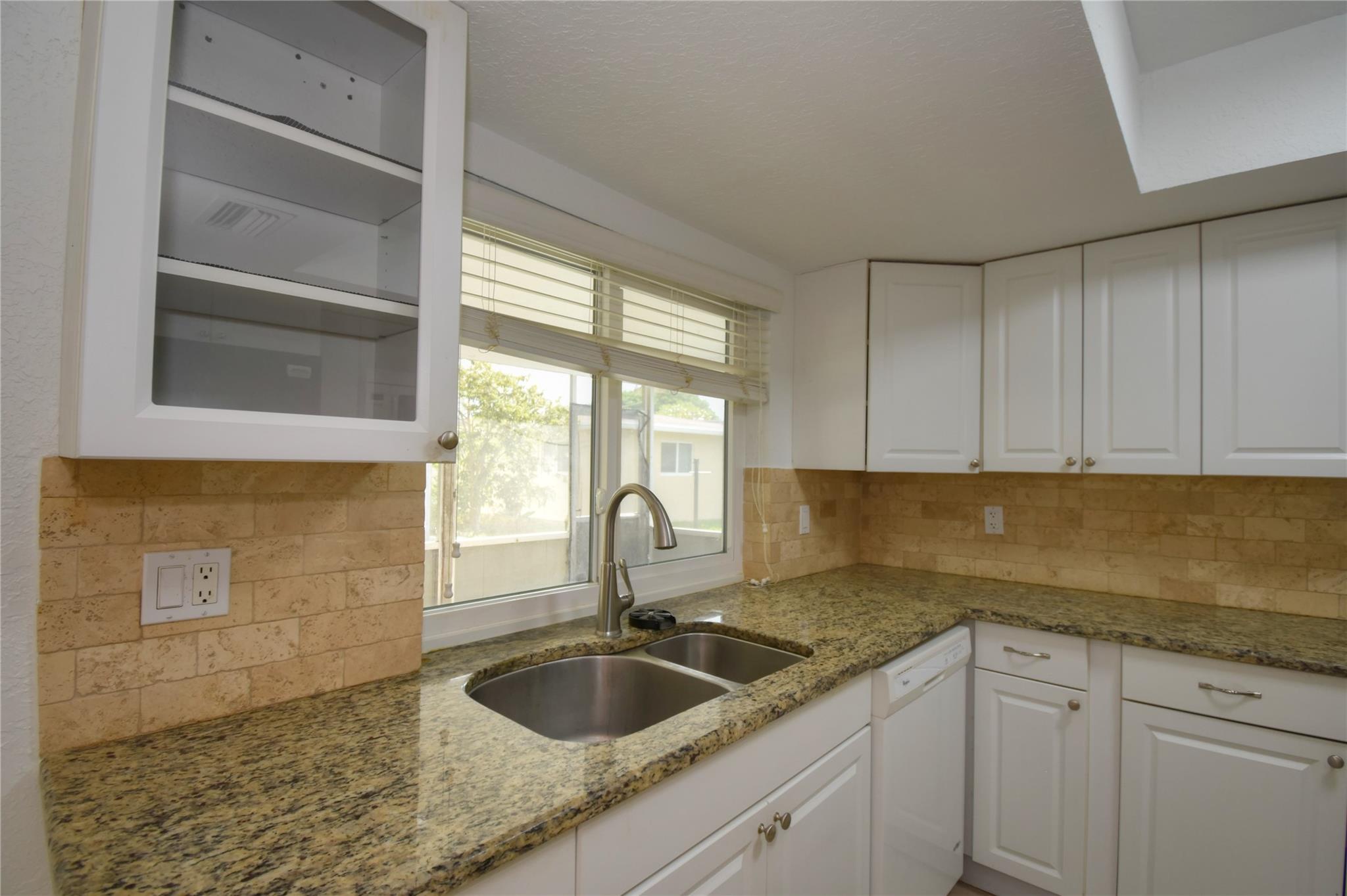 Crystal Lake 4th Sec 66-1 - Residential Lease