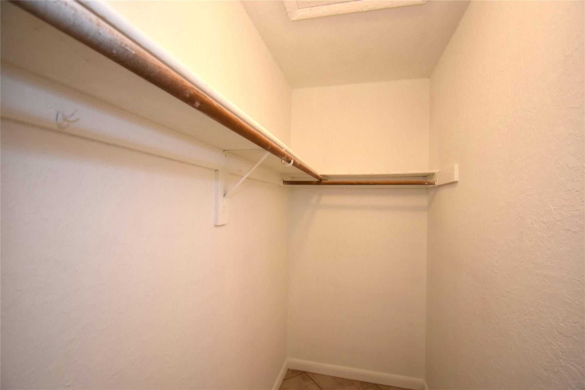 Crystal Lake 4th Sec 66-1 - Residential Lease