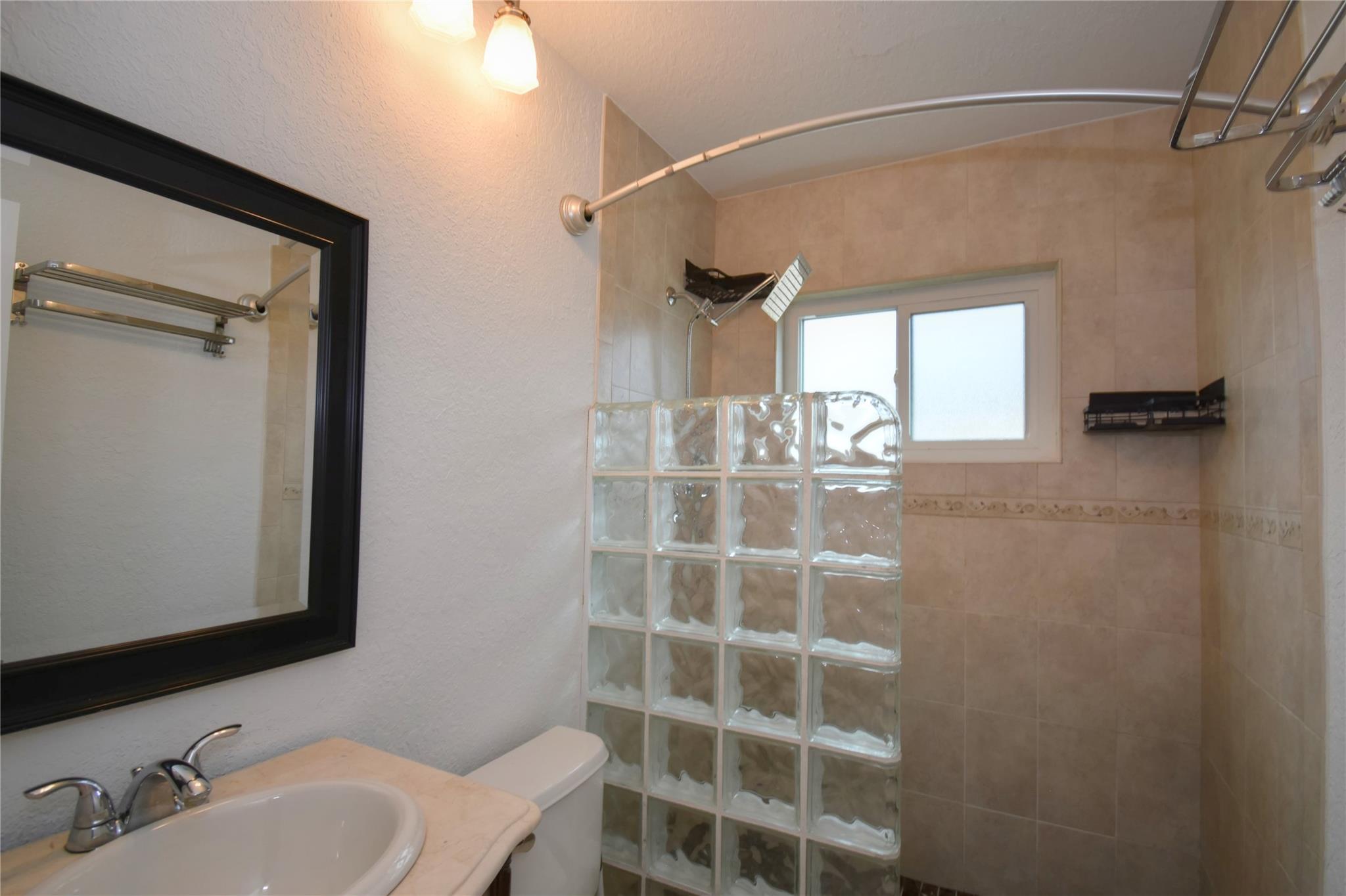 Crystal Lake 4th Sec 66-1 - Residential Lease