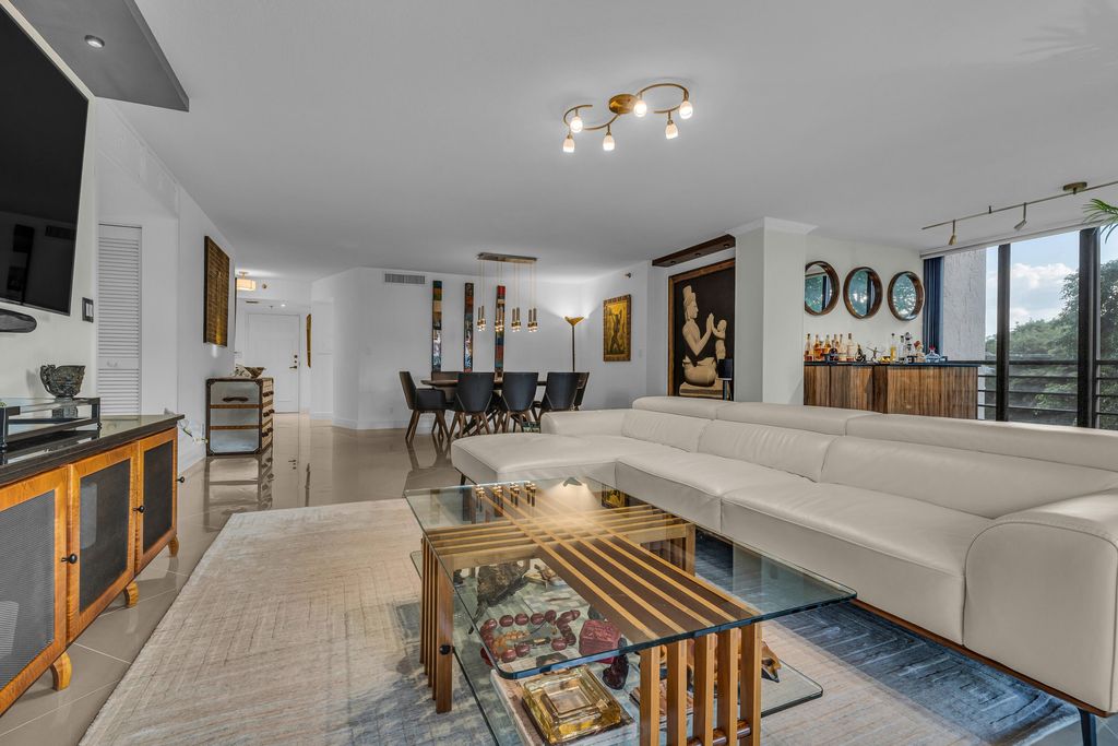 Photo of 7572 Regency Lake Drive #402, Boca Raton, FL 33433 (MLS # R11052890)