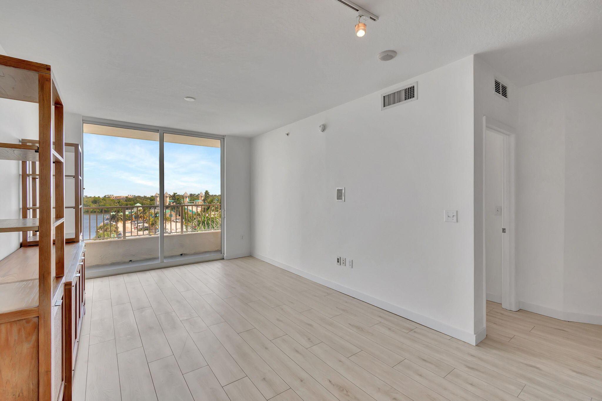 100 NE 6th Street 505