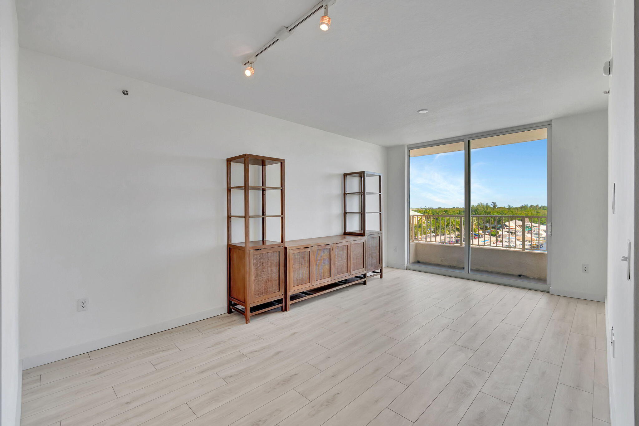 100 NE 6th Street 505