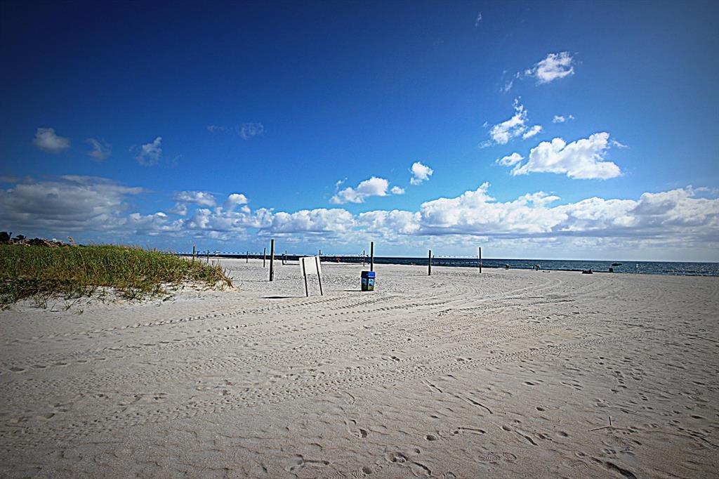 TROPIC HARBOR - Residential