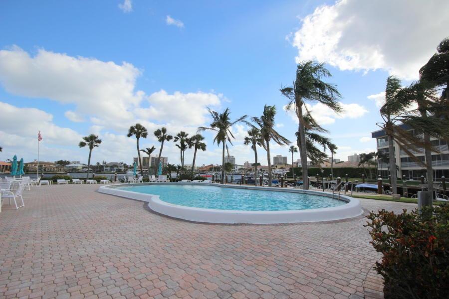 TROPIC HARBOR - Residential