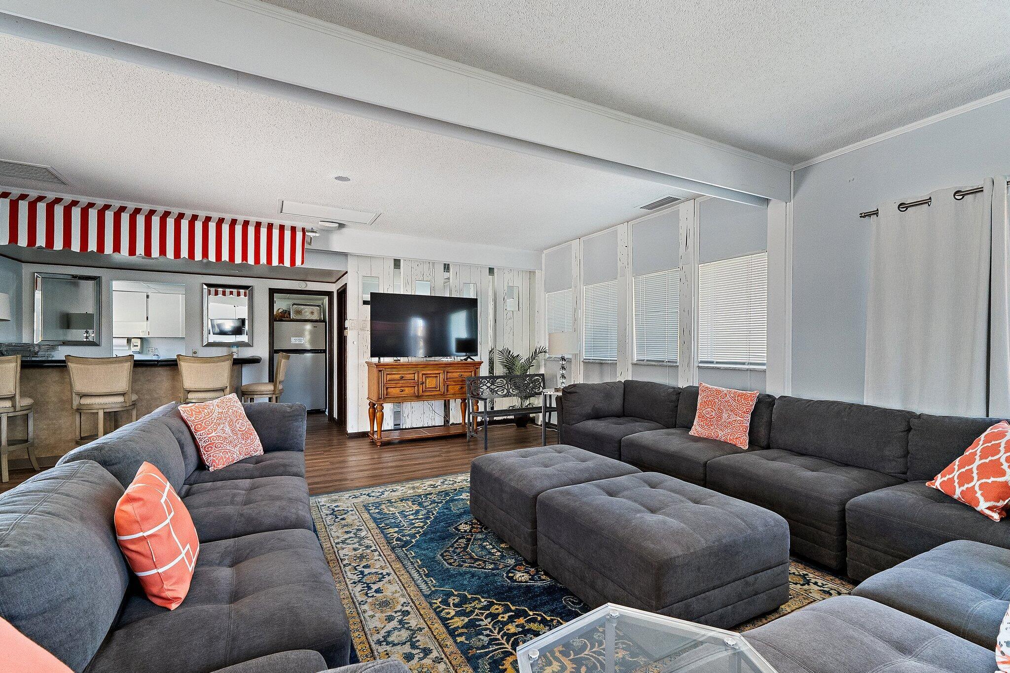 PORTS O CALL CONDOS - Residential