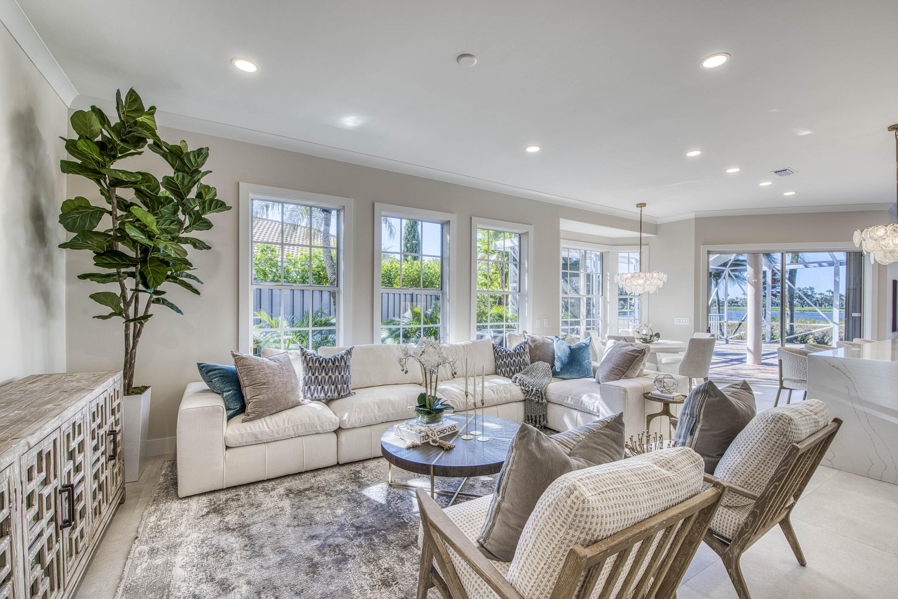 1003 Diamond Head Way