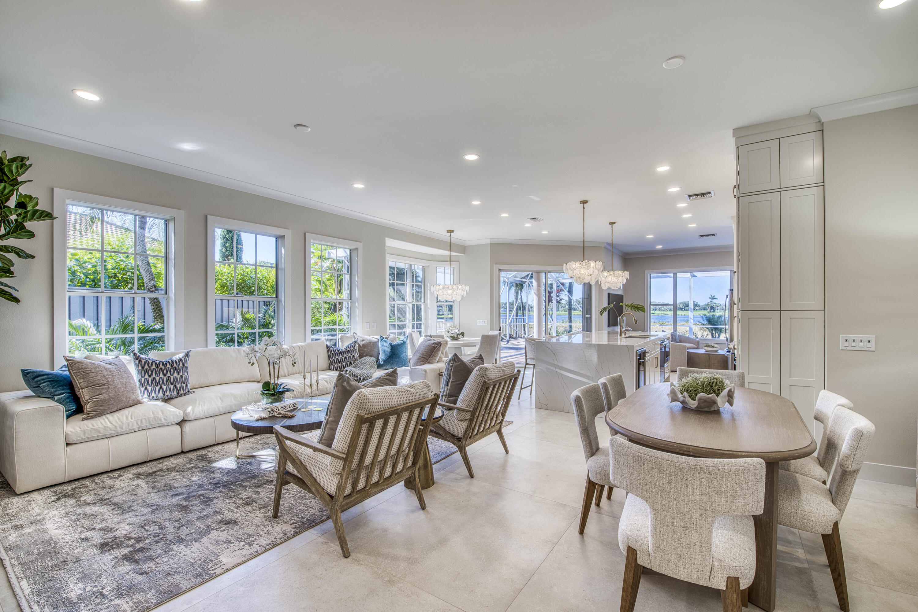 1003 Diamond Head Way