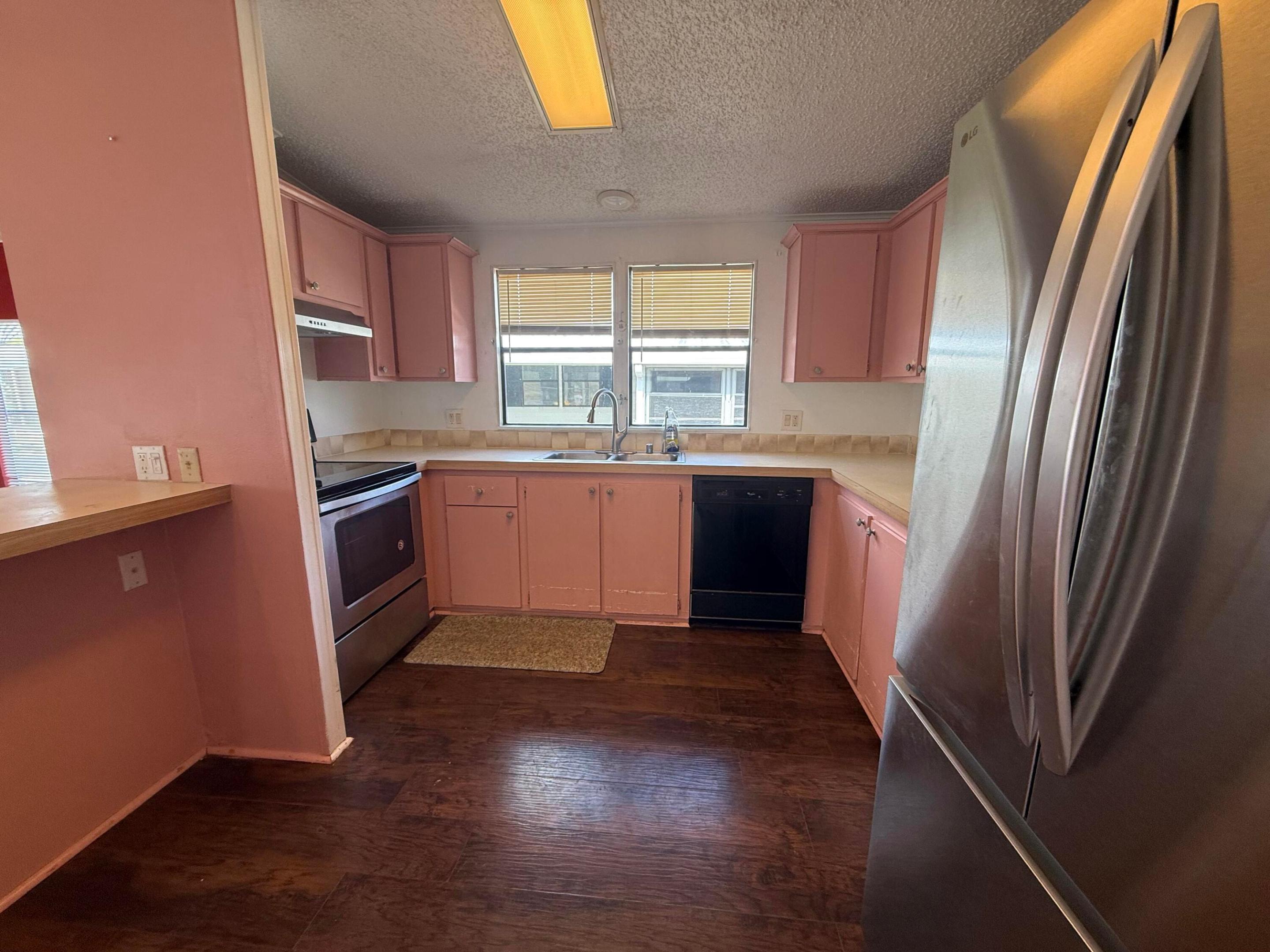 Palm Breezes Club - Residential