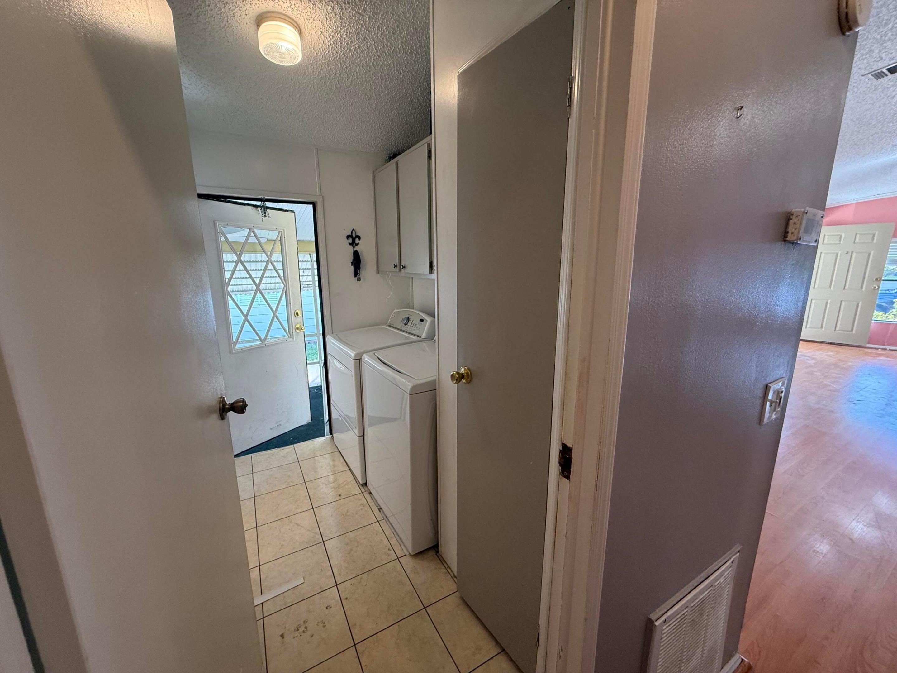 Palm Breezes Club - Residential