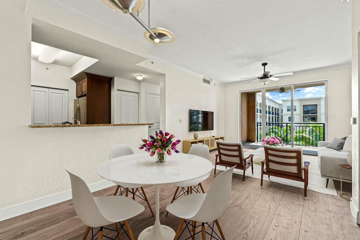 1660 Renaissance Commons Boulevard 2524