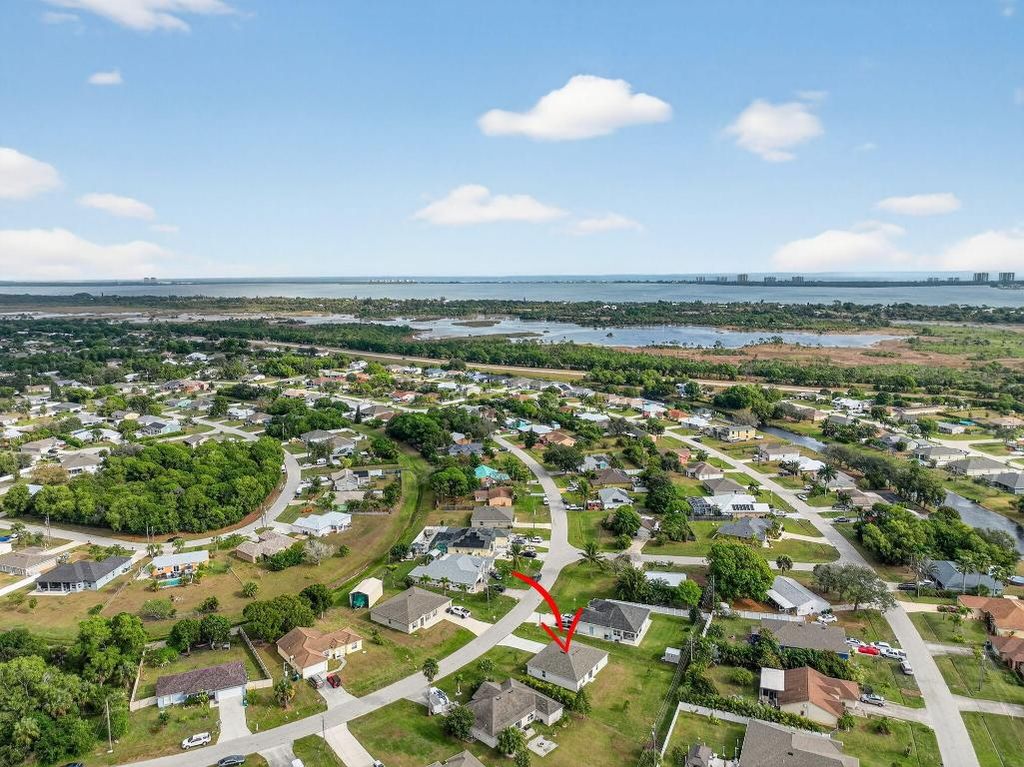 Photo of 2121 SE Mandrake Circle, Port Saint Lucie, FL 34952 (MLS # R11155594)