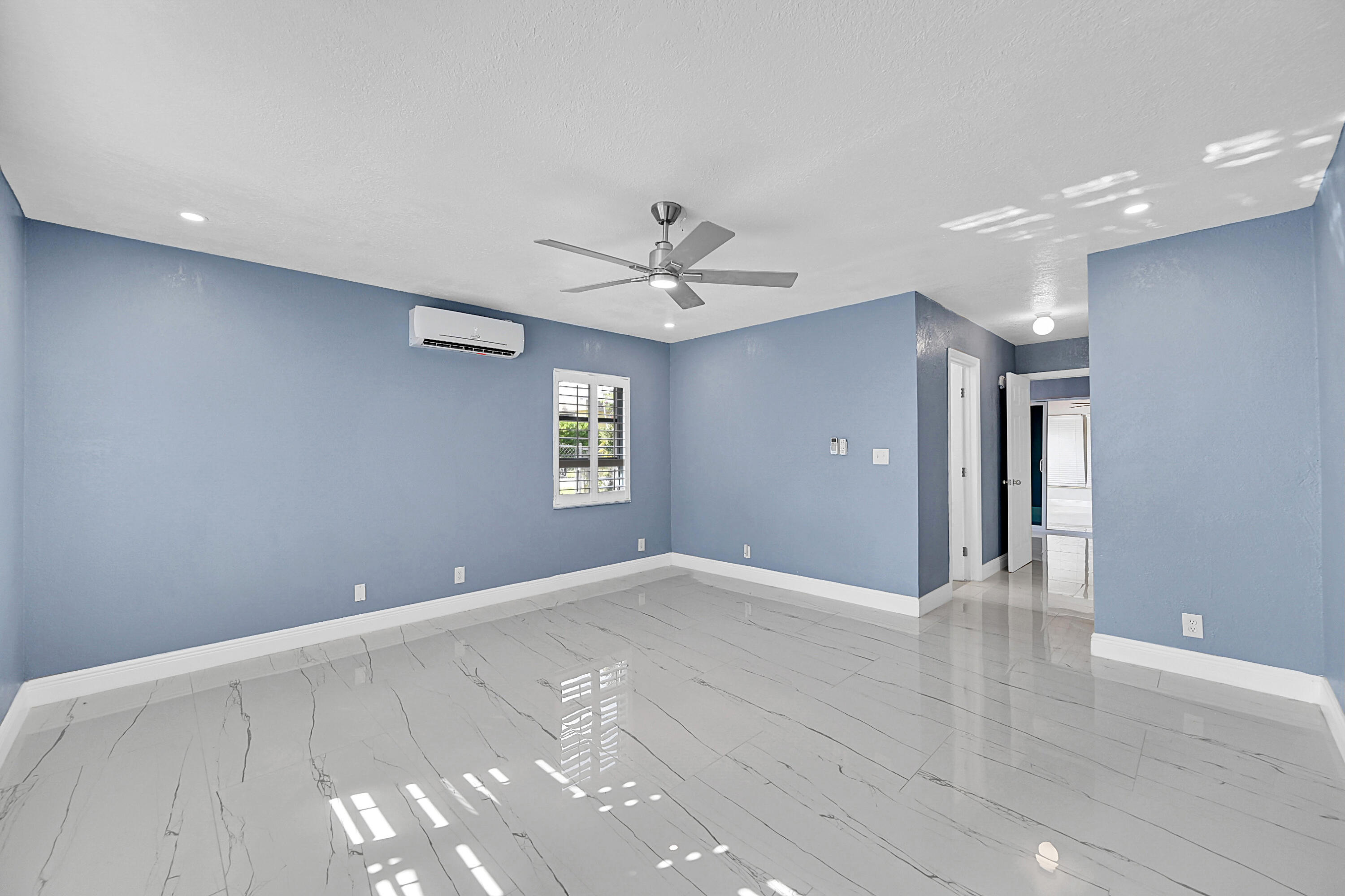 LYONS PARK - Residential Lease